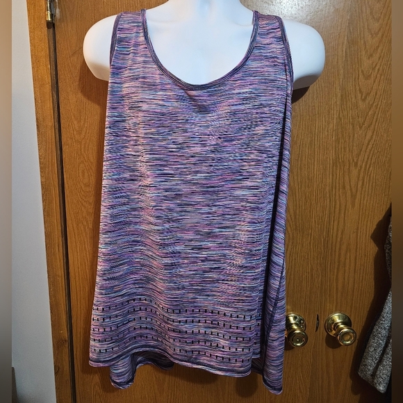 Livi Active Tops - Livi Active Purple and Pink Patterned Tank Top Size 18/20 Plus Size Pattern Gem